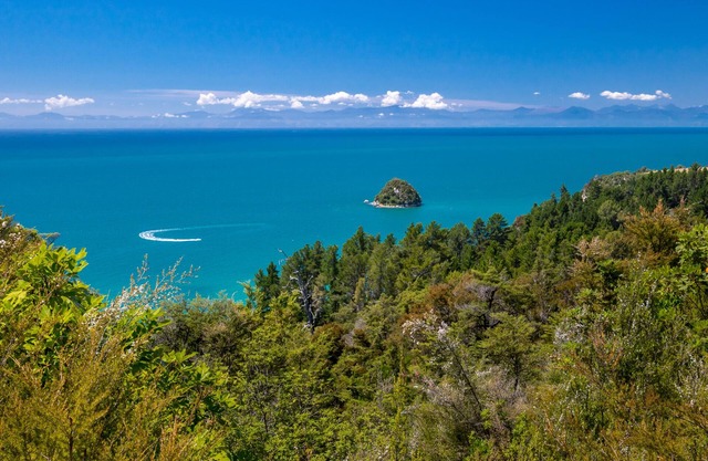 That View - Kaiteriteri Holiday Home