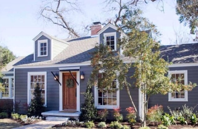 The Baby Blue Cottage - Fixer Upper, Season 3
