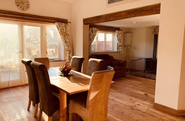 The Barn - The Chestnuts Holiday Cottages