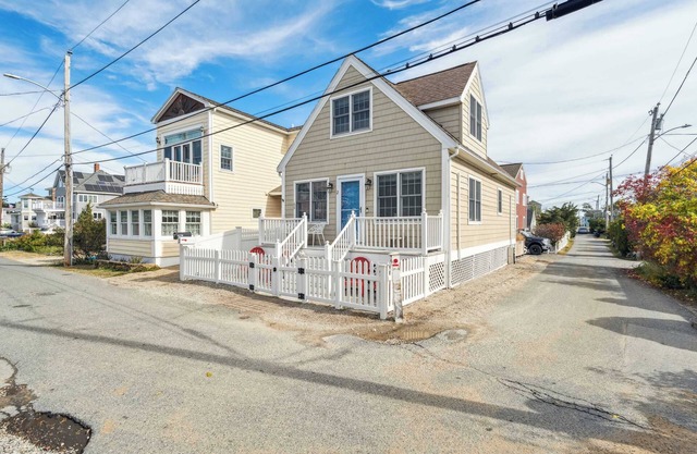 The Basin House | Steps to Water | Work from Home