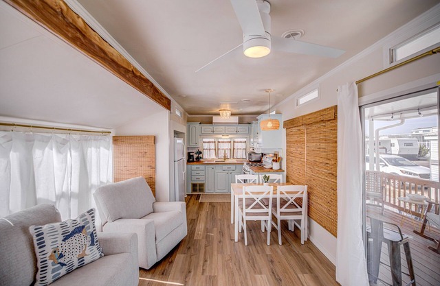 The BEST of BAY and Beach! Bungalow Bay, Sandbridge Beach, Virginia