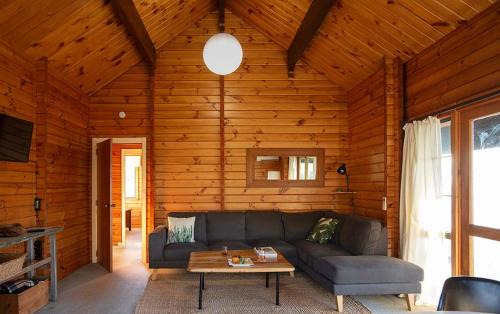 The Birds Nest - Nestled Hideaway