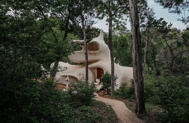The Bloomhouse | Iconic Austin Sculptural Stay