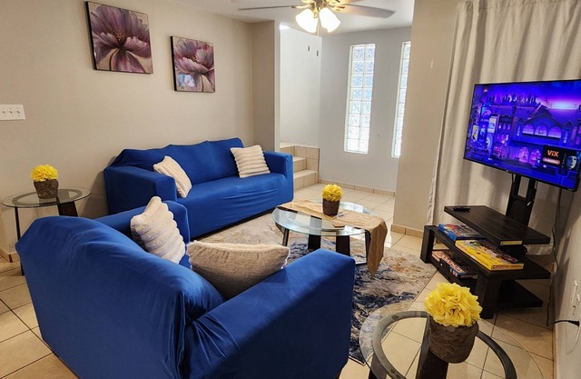 The Blue Oasis Dual Estate -Elegant Paradise for Events & Family Celebrations