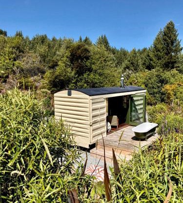 The Box Car with Outdoor Private Bath