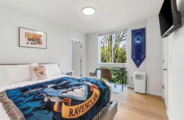 The Boy Who Lived, Harry Potter's Sweet Suite