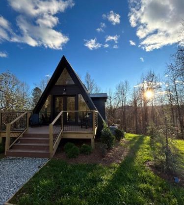 The Coop NEW A-frame Hot Tub, Fire Pit, Loft