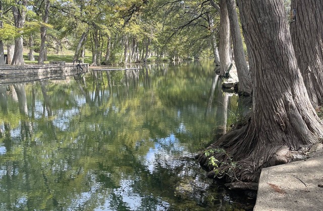 The Cottage At Axis Hill Farm with Private Riverfront