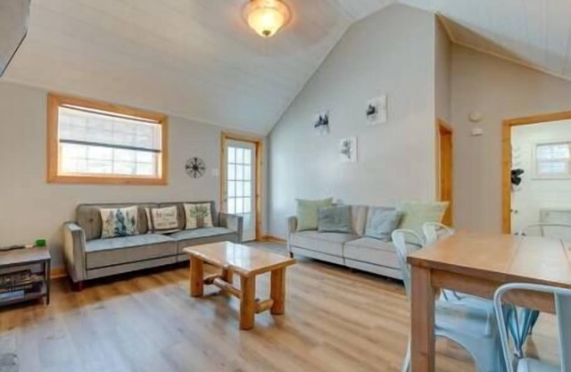 The Cozy Cabin Romantic Getaway