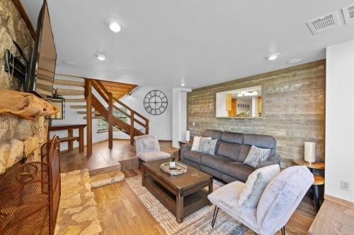 The Cozy Corner in Windermere Oaks on Lake Travis