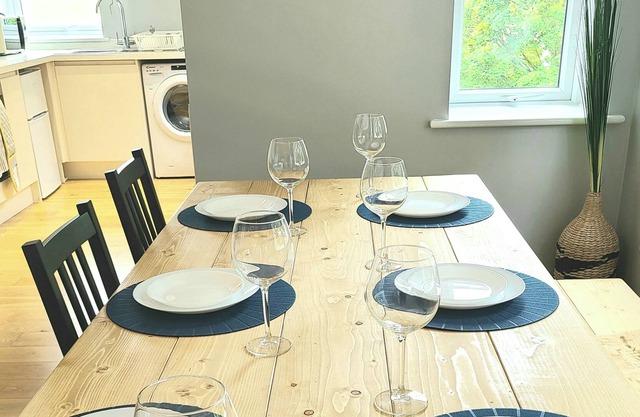 The Curious Lobster-modern Modern 3 Bed Flat Near Hastings Old Town