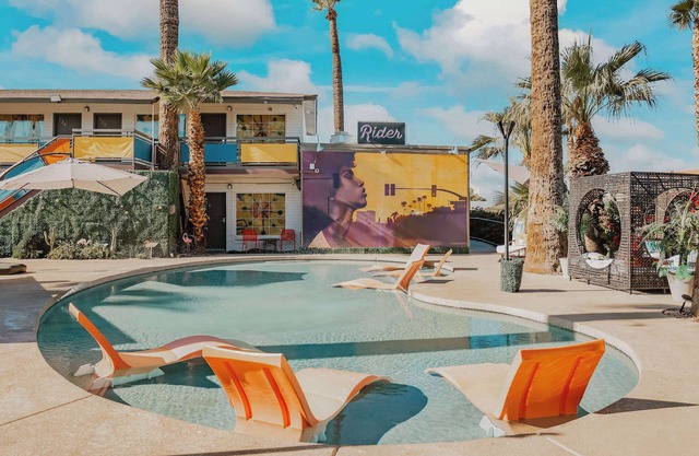 The Egyptian - Retro Modern Motel - Room 201