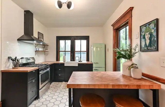 The Elmwood - Updated Historic Home in Village of East Troy