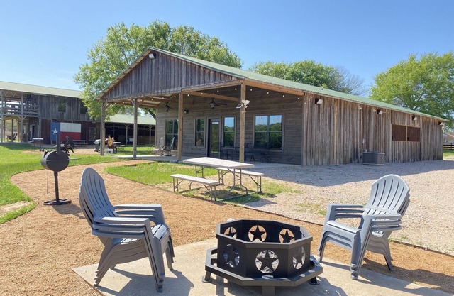 The Farmhouse at Copperas Creek