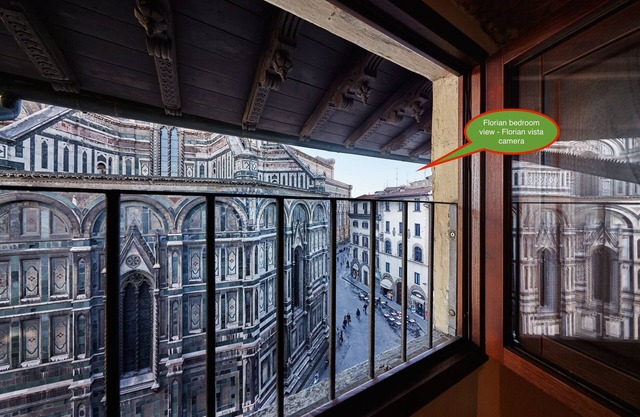 The Florian Apartment: The feeling of touching the Duomo