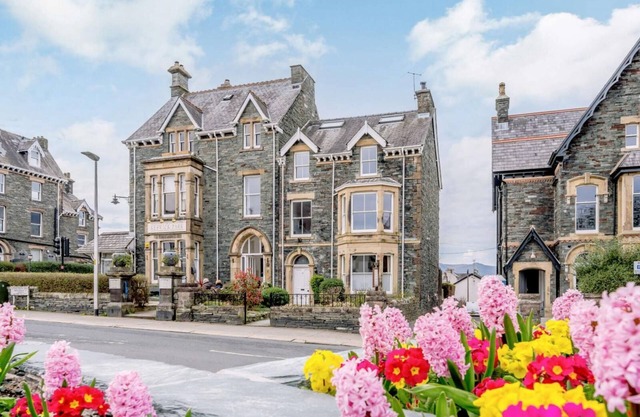 The Gables Sleeps 14 (7 Bedrooms) - Central Keswick Location
