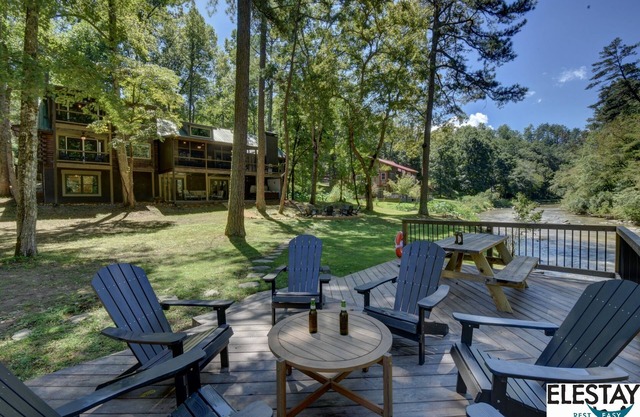 The Grande Lodge- Riverfront, Fiber, HotTub, Fish, DogOK, Game Room, Movie Room