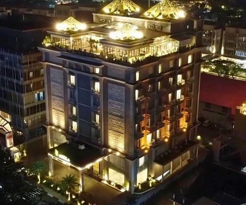 The Grantage Hotel & Sky Lounge