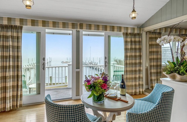 The Harborside Inn