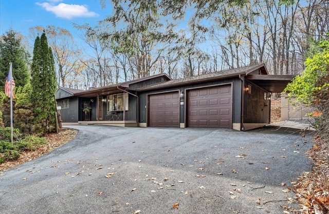 The Hawk's Nest: 2-bedroom house. Hike to Hawk Mountain/Appalachian/Kempton, PA