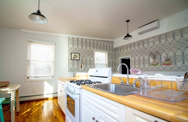 The High Tide #9 One Bedroom Suite With Kitchen Hotel Room by Redawning