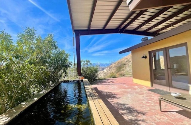 The House on the Cliff - Pet Friendly Incredible Views of Joshua Tree