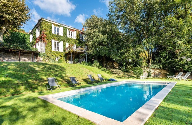 The jewel, an exceptional house in the middle of greenery