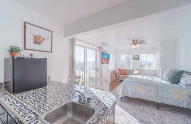 The Joseph Studio at Wind Walker Homestead, Sleeps 2