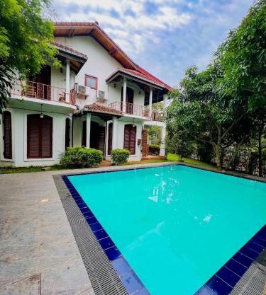 The Kandy Mount Layathraa