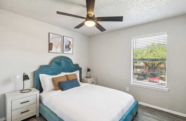 The Landry 278 | Spacious and Cozy 2 Bedroom 1bth