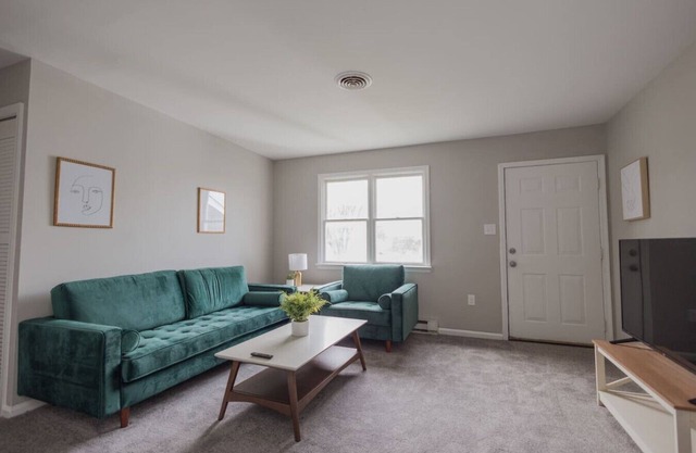 The Lazy Lizard- 2 bedroom apartment