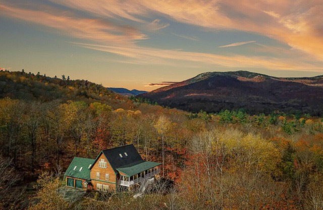 The Ledges Estate | 4100 ft.² Luxe Mountain Home