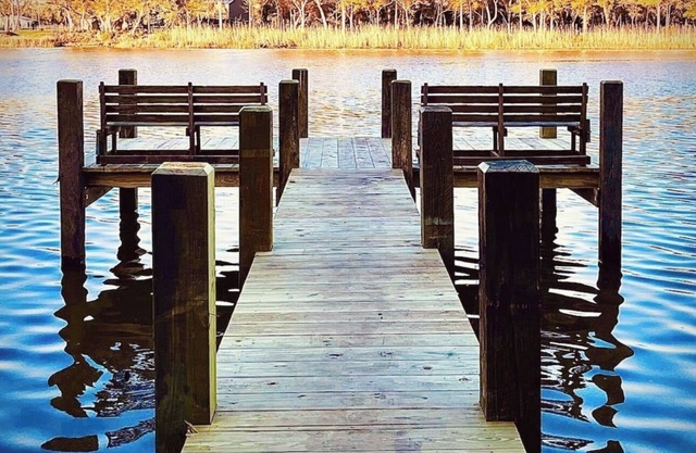 The Lone Oak River Retreat on The San Bernard River - Fisherman's Paradise!