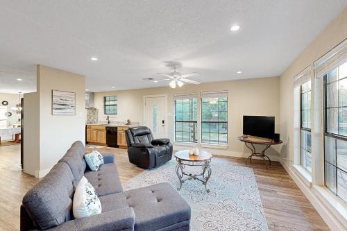 The Los Madrone Home