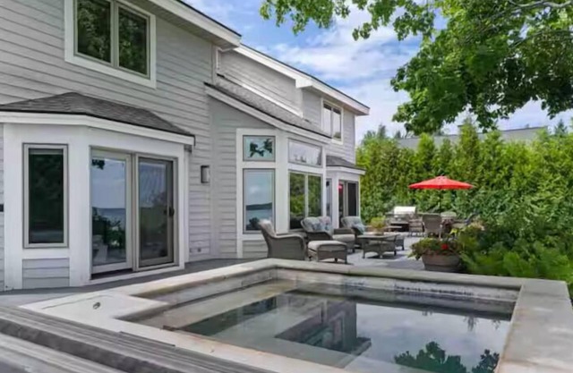 The Luxe Lake House