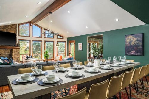 The Luxe Retreat With A Pool And A Game Room