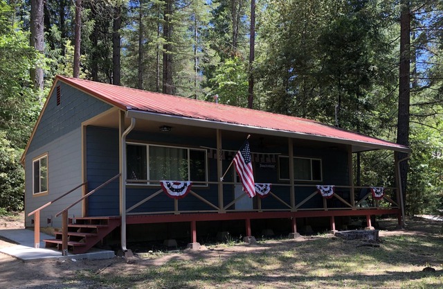 The Madrone Lakeside Beach House