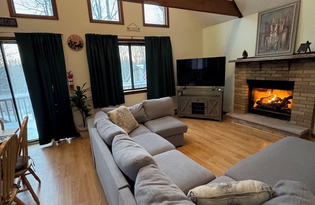 The Notch - Lake, pools, golf, Ski Hill, and more