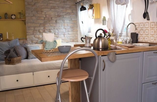 The old wash house - Independent apt for solo travelers