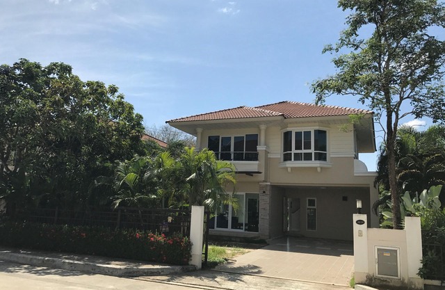 The Palm House Phuket, Thalang.
