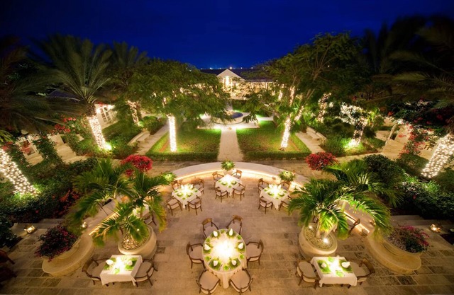 The Palms, 2-Bedroom Deluxe Oceanfront Suite, Free Parking & Beach Access
