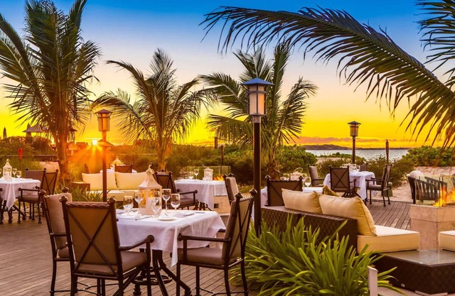 The Palms Turks & Caicos, 2-bedroom Pool View Suite, Beachfront Dining & Pool