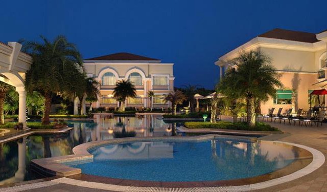The Palms Town & Country Club - Resort