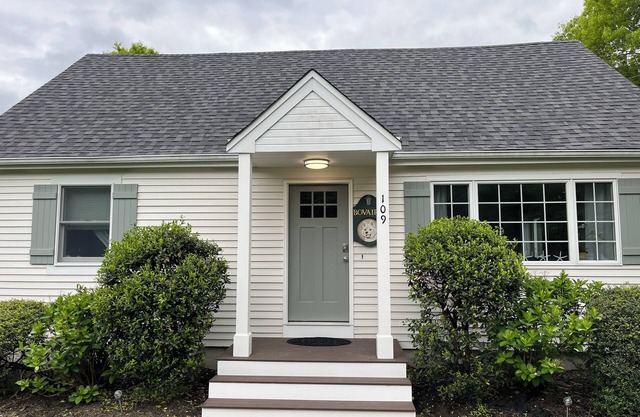 The perfect home for a family summer vacation! Minutes to beaches & bike path.