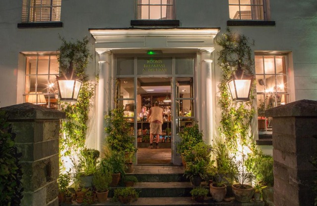 THE PIG in the Wall - Southampton