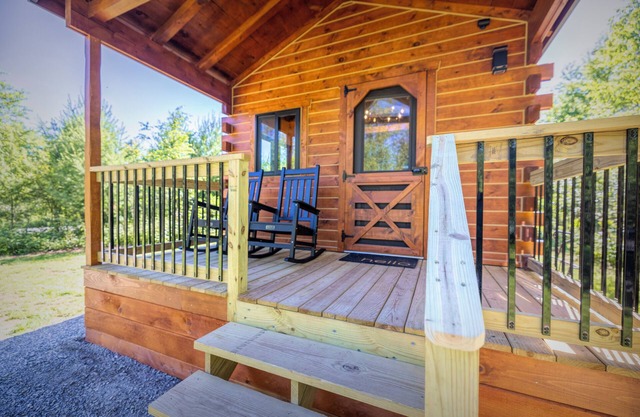 The Pines – New! – Menominee River Tiny Cottage
