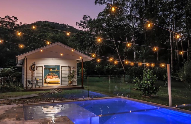 The Poolhaus Retreat - Peaceful Private Studio