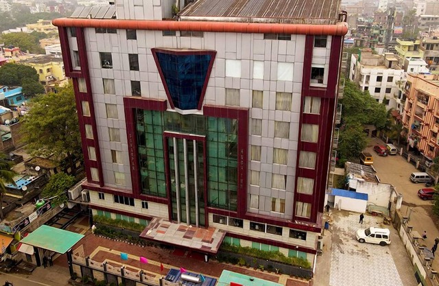 The Red Velvet Hotel Samarpan