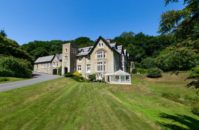 The Retreat - Two Bedroom Apartment, Sleeps 4