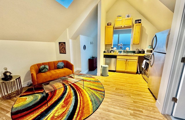 The Retro Carriage House